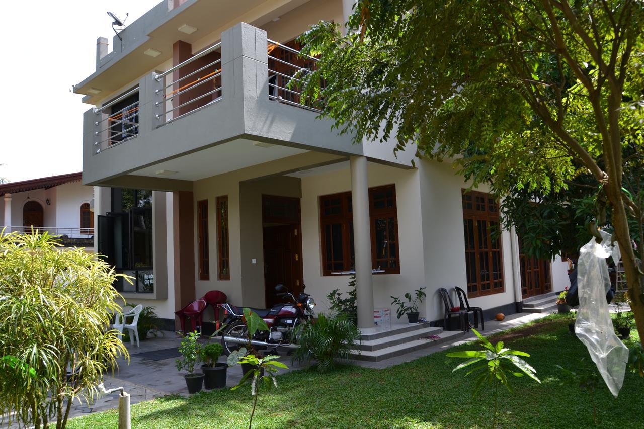 Wis Villa Galle Bagian luar foto